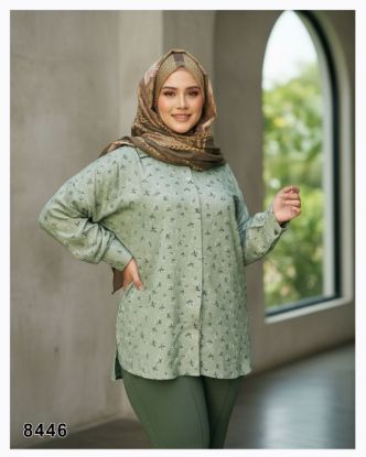 تصویر شومیز مانتویی پشت بلند سبز 8446